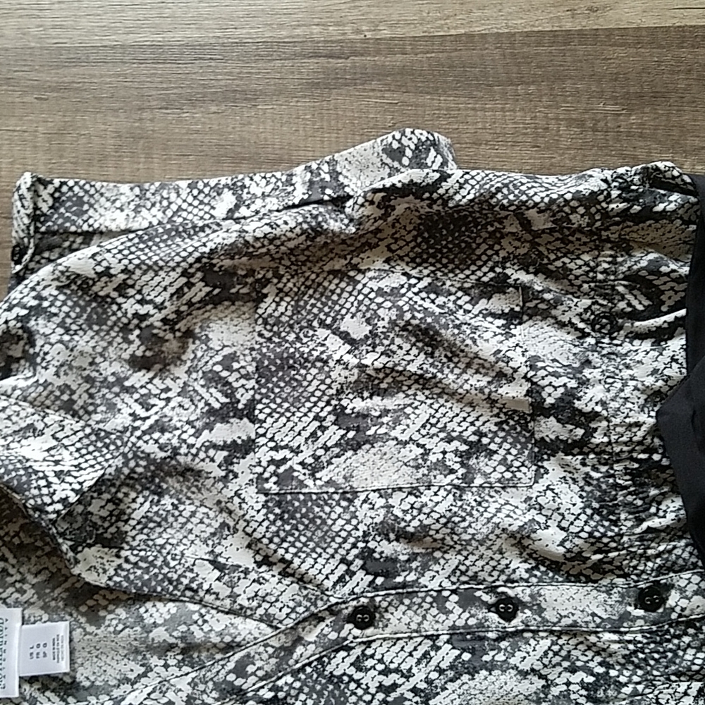 Motherhood Maternity Snakeskin Print Button Down Light Weight Dress L - Picture 7 of 9